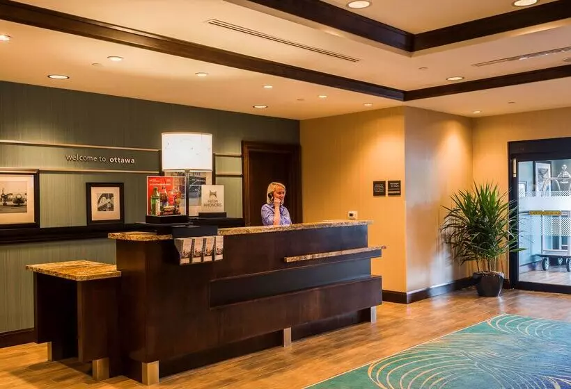 فندق Hampton Inn By Hilton Ottawa Airport, On, Cn