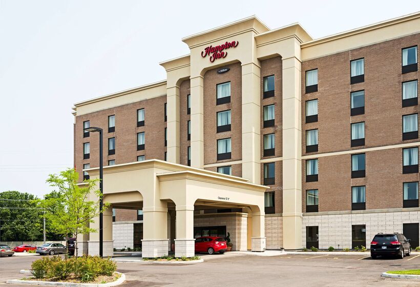 בית מלון כפרי Hampton Inn By Hilton Ottawa Airport, On, Cn