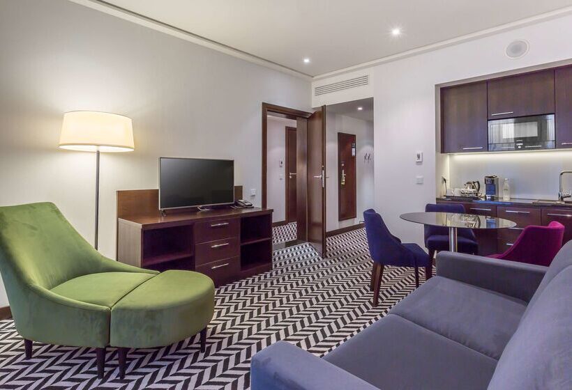 فندق Hilton Garden Inn Krakow Airport