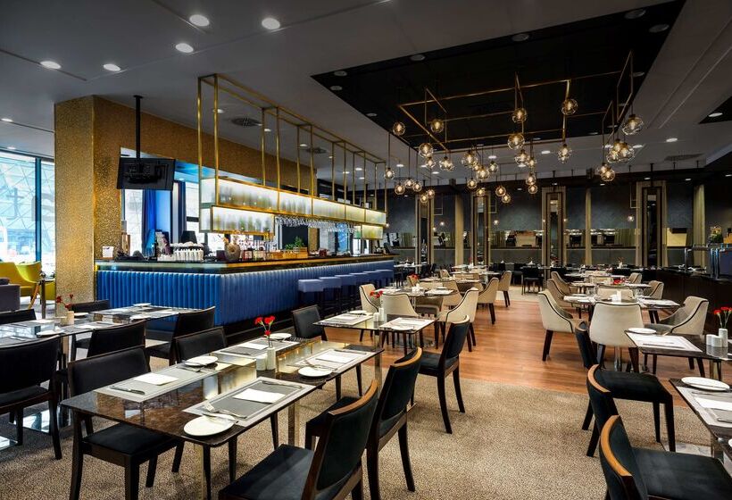 فندق Hilton Garden Inn Krakow Airport