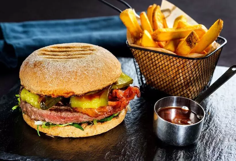 酒店 Hilton Garden Inn Krakow Airport