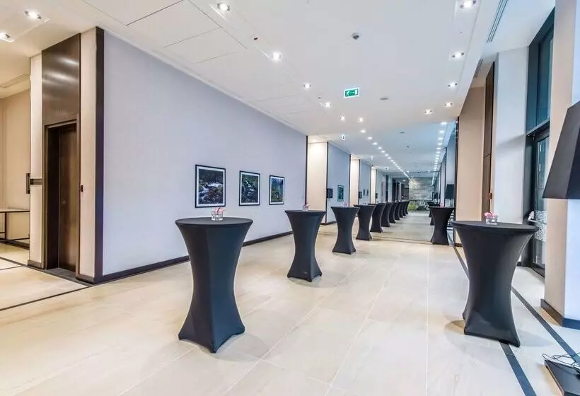 酒店 Hilton Garden Inn Krakow Airport