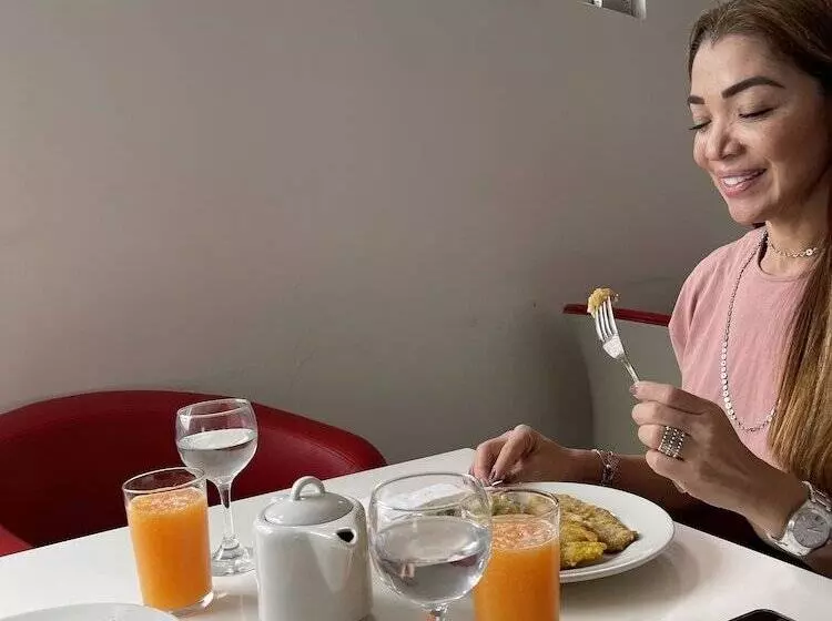 ホテル Hr Amada Cúcuta