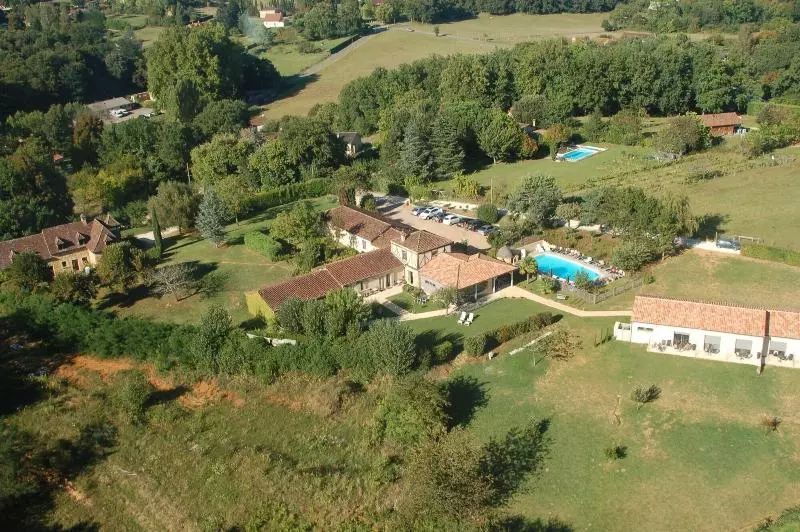 فندق Le Mas De Castel Piscine Chauffee