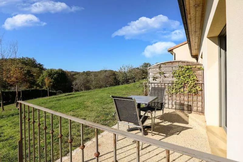 فندق Le Mas De Castel Piscine Chauffee