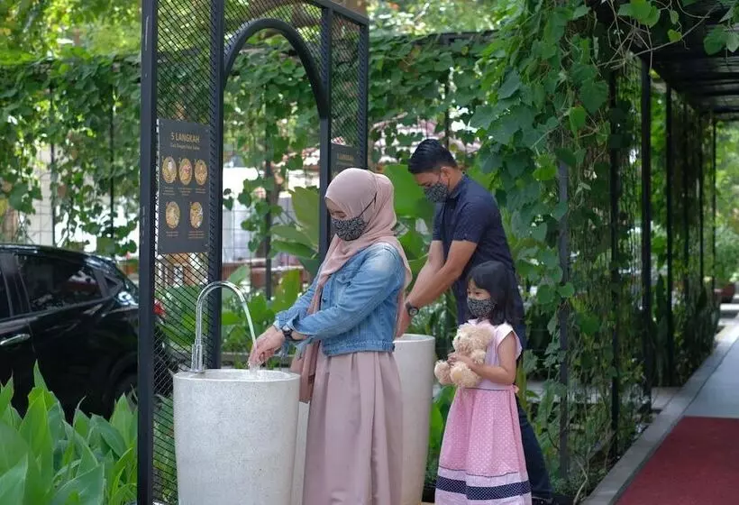 Metland Hotel Cirebon By Horison