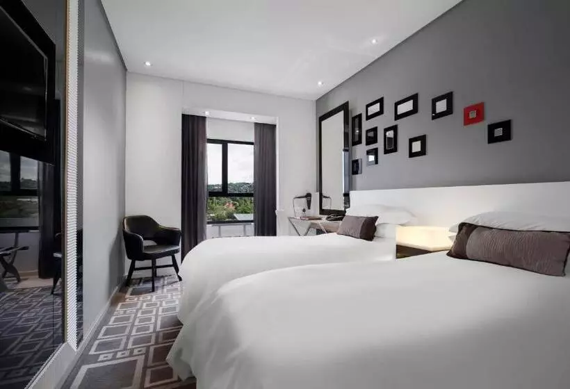 Protea Hotel Fire & Ice! By Marriott Pretoria Menlyn