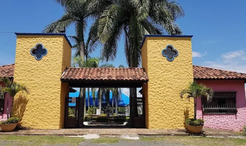 هتل San Antonio Del Cerro