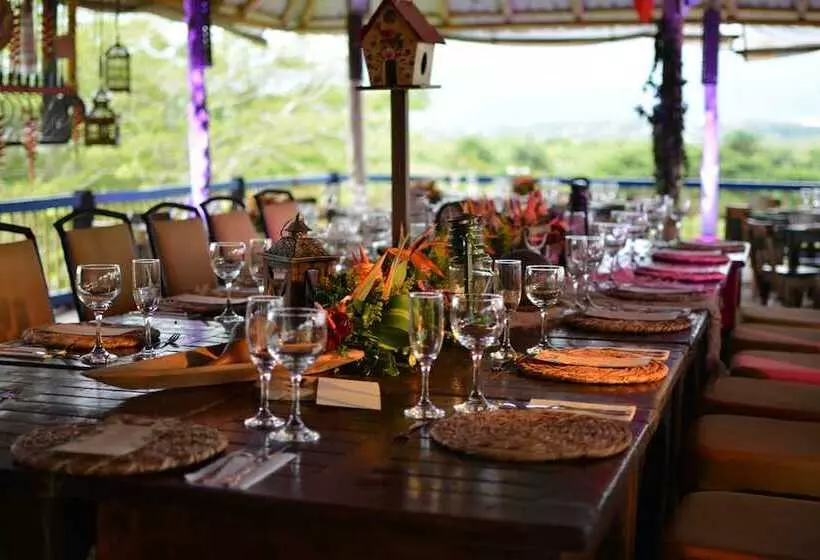 هتل San Antonio Del Cerro