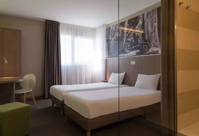 בית מלון כפרי The Originals City, Hôtel Ecoparc, Montpellier Est