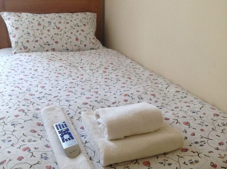 ペンション Shrewsbury Lodge