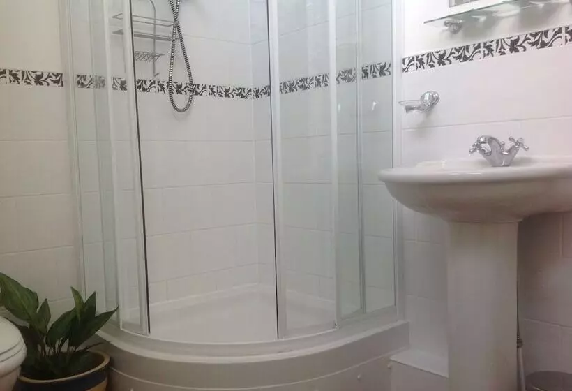 پانسیون Shrewsbury Lodge