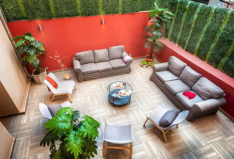 ペンション Educa Suites