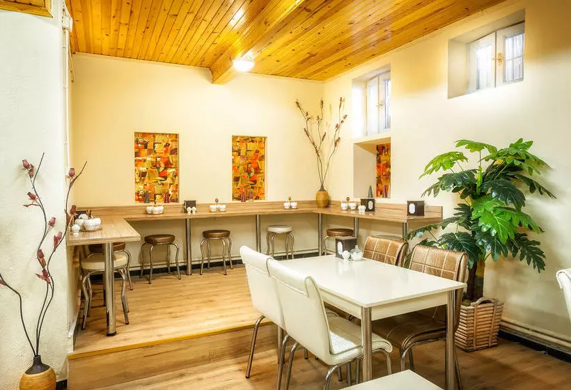 ペンション Educa Suites