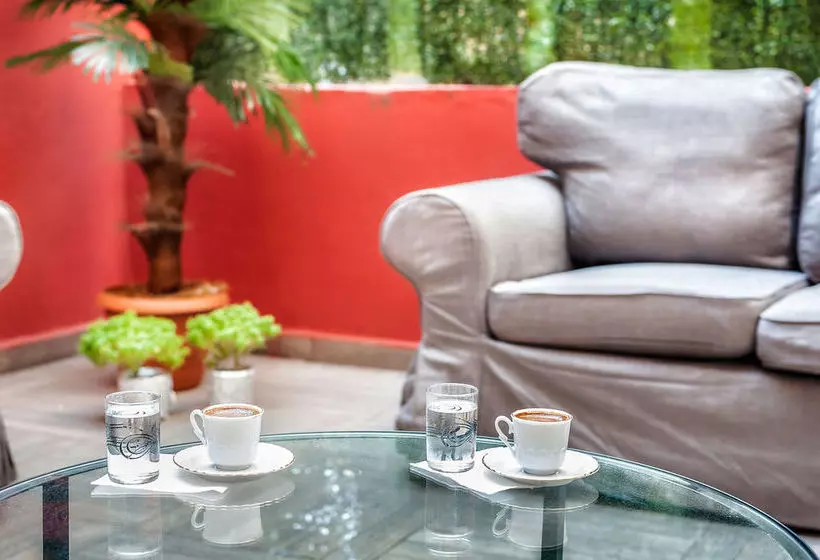 ペンション Educa Suites