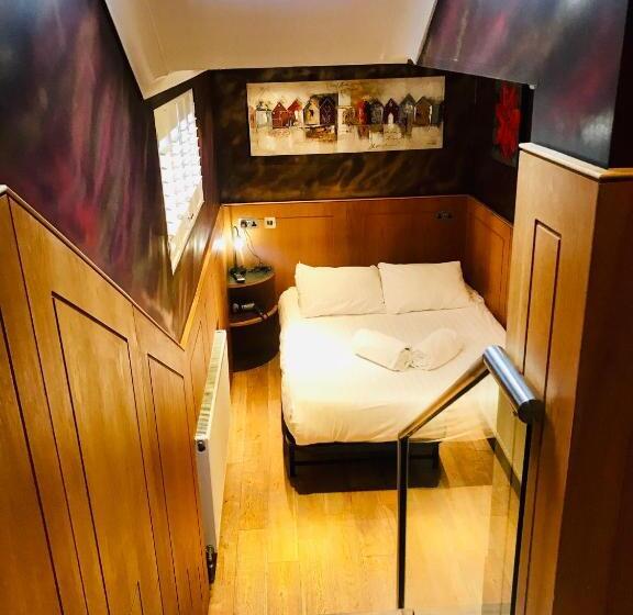 The Melville Hotel By Rokxy  Kings Cross