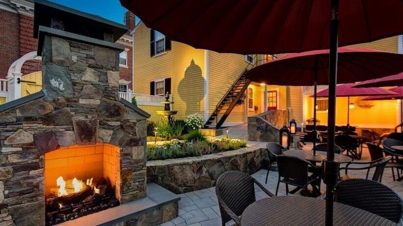 مبيت وإفطار Inn By The Bandstand