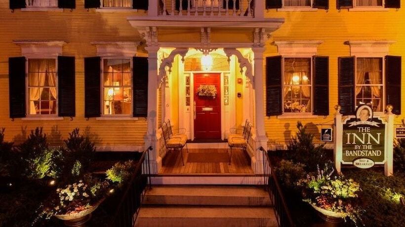 مبيت وإفطار Inn By The Bandstand