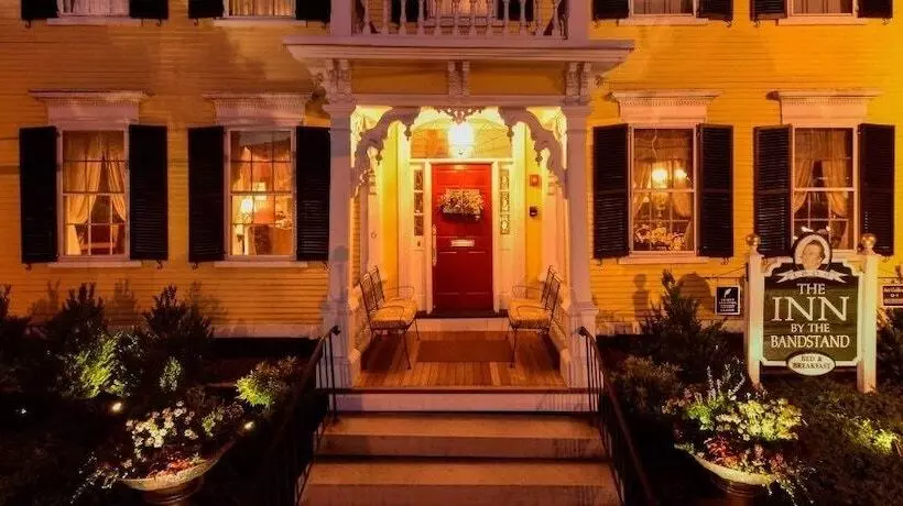 צימר Inn By The Bandstand