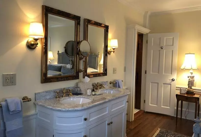 צימר Inn By The Bandstand