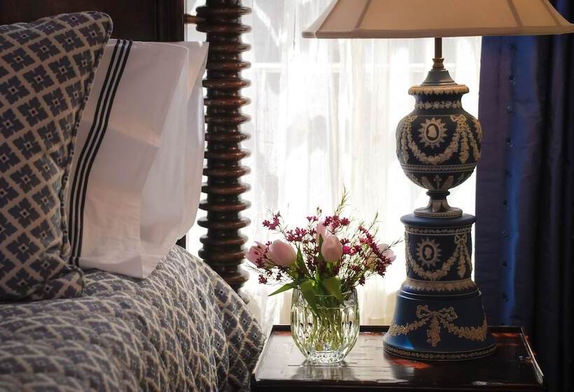 مبيت وإفطار Inn By The Bandstand