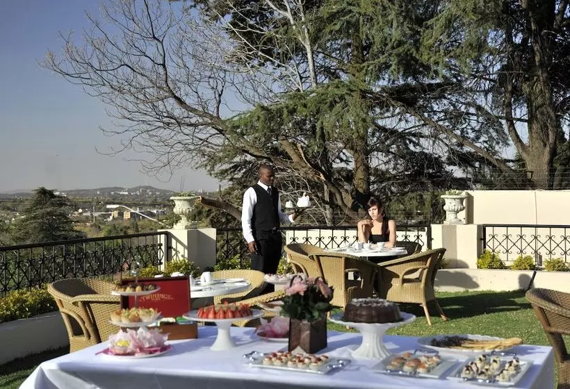 Hotelli 131 On Herbert Baker Boutique