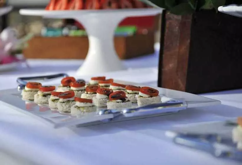 Hotelli 131 On Herbert Baker Boutique