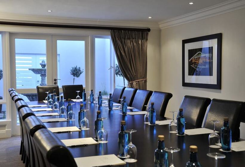 ホテル 131 On Herbert Baker Boutique