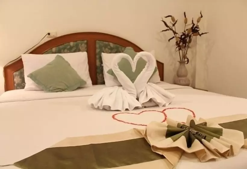 Hotel Baan Suan Sook Resort