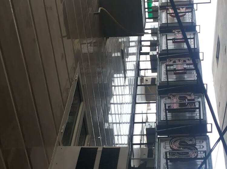 בית מלון כפרי D Suites Dxr