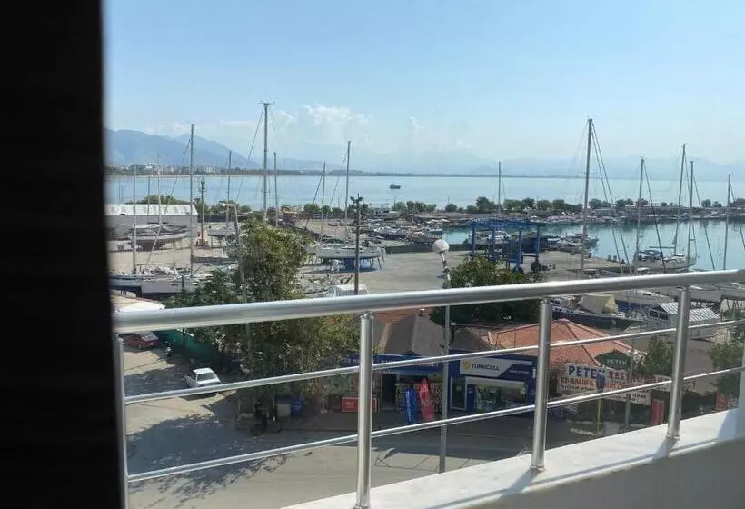 هتل Finike Marina