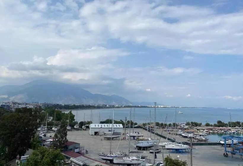 هتل Finike Marina