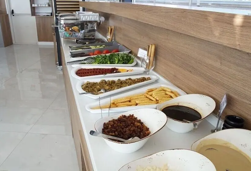 Hotelli Finike Marina