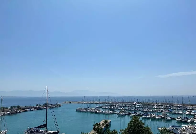 هتل Finike Marina