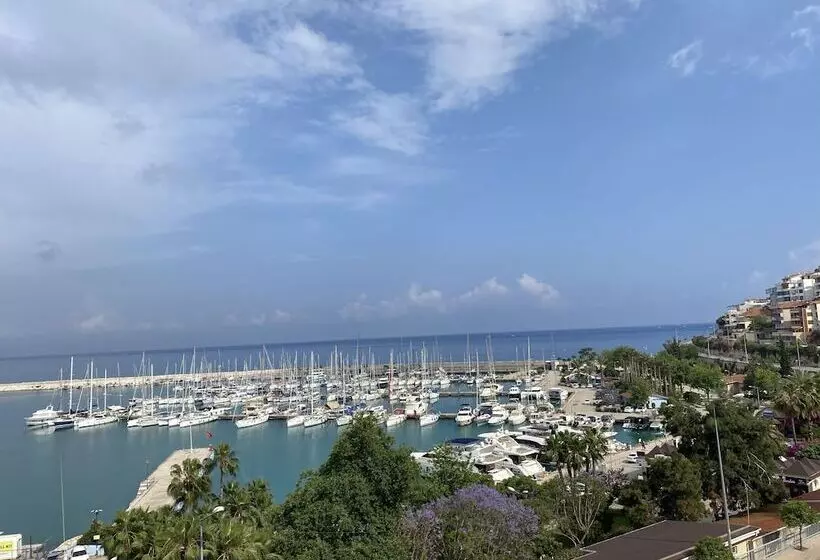 هتل Finike Marina