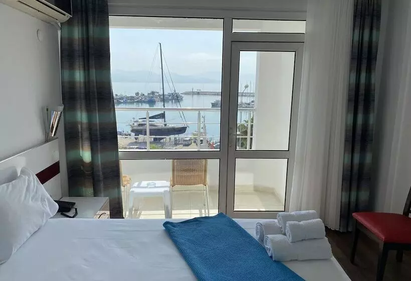 هتل Finike Marina