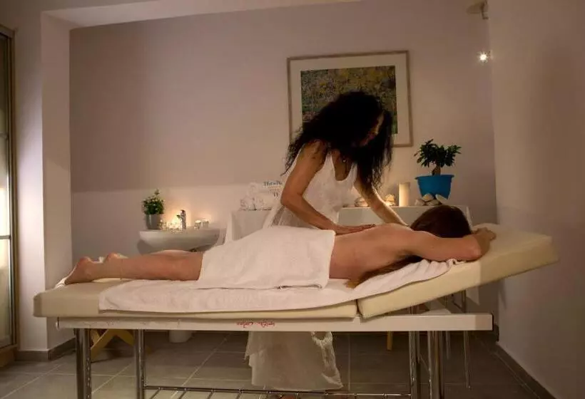 Grand Theoni Boutique Hotel & Spa