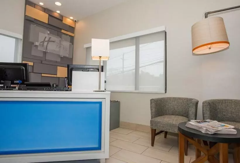 Hotelli Holiday Inn Express Roslyn, An Ihg