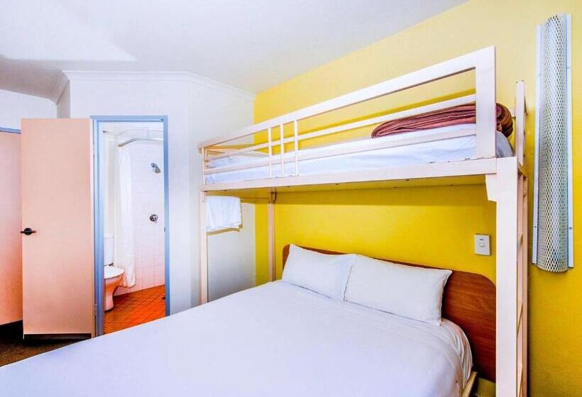 호텔 Ibis Budget Dubbo