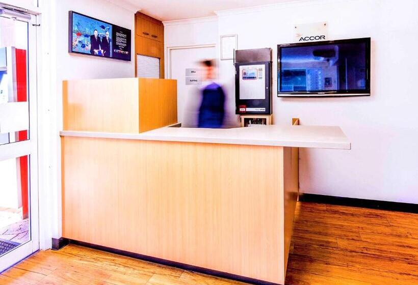 호텔 Ibis Budget Dubbo