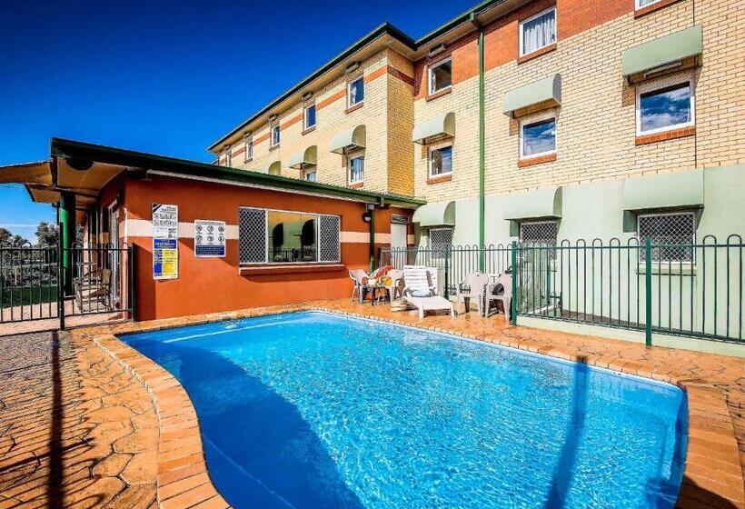 호텔 Ibis Budget Dubbo