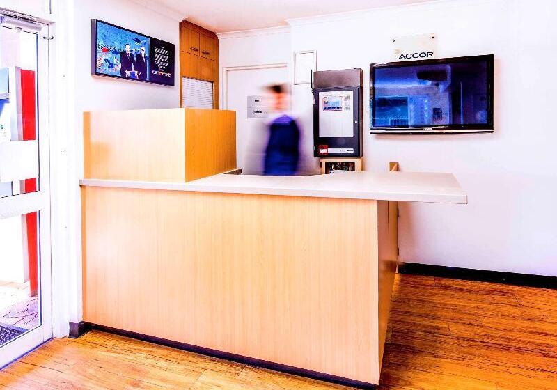 호텔 Ibis Budget Dubbo