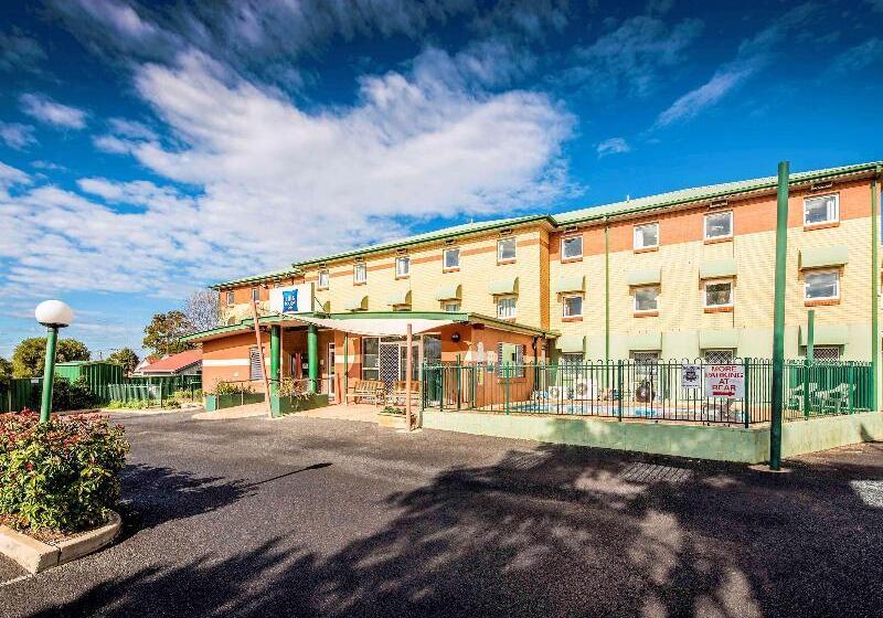 호텔 Ibis Budget Dubbo