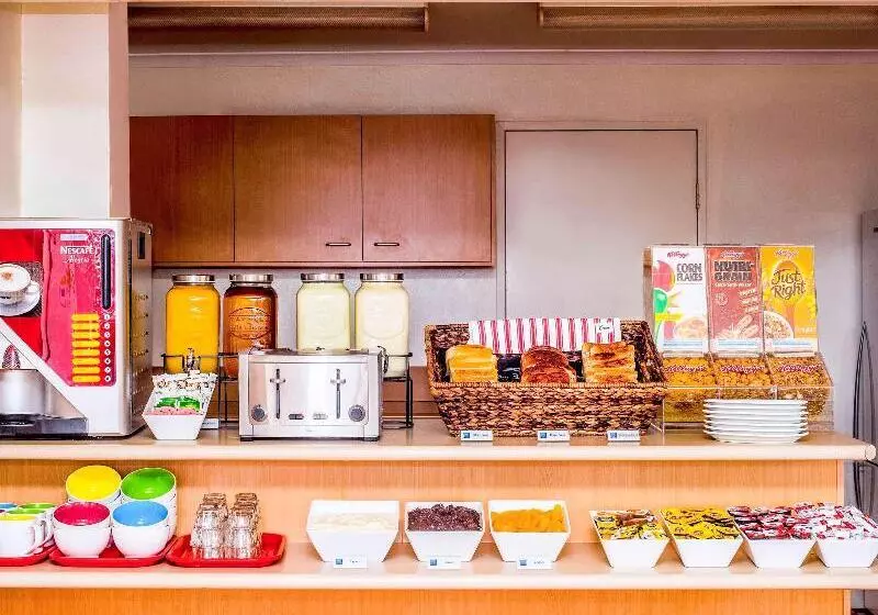 Отель Ibis Budget Dubbo