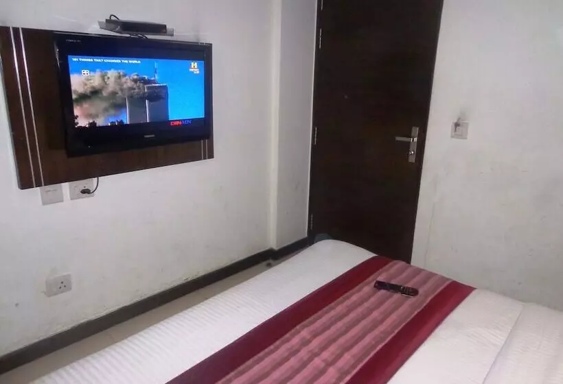 Отель Millennium 2000 Dx