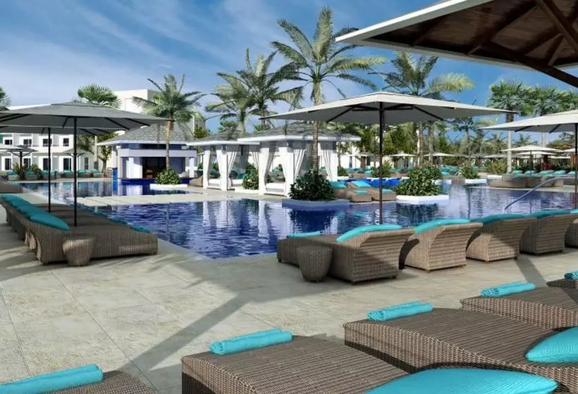 استراحتگاه ROC Casa del Mar