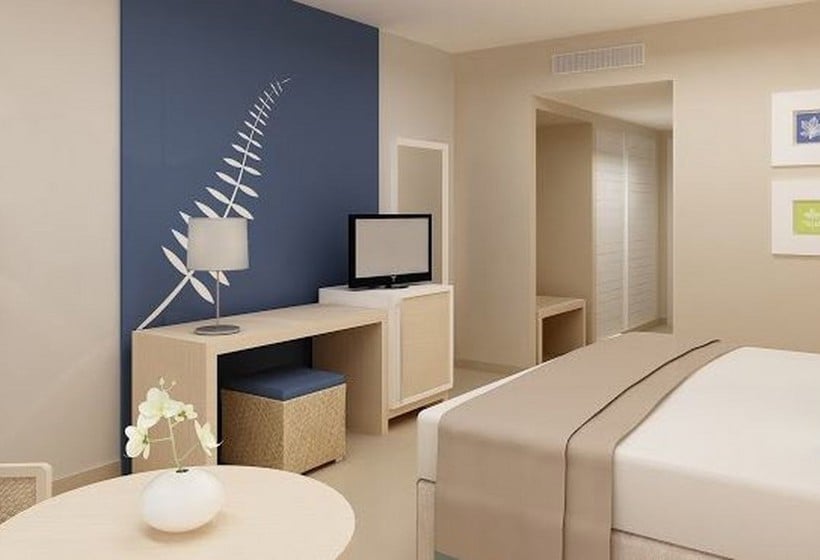 استراحتگاه ROC Casa del Mar