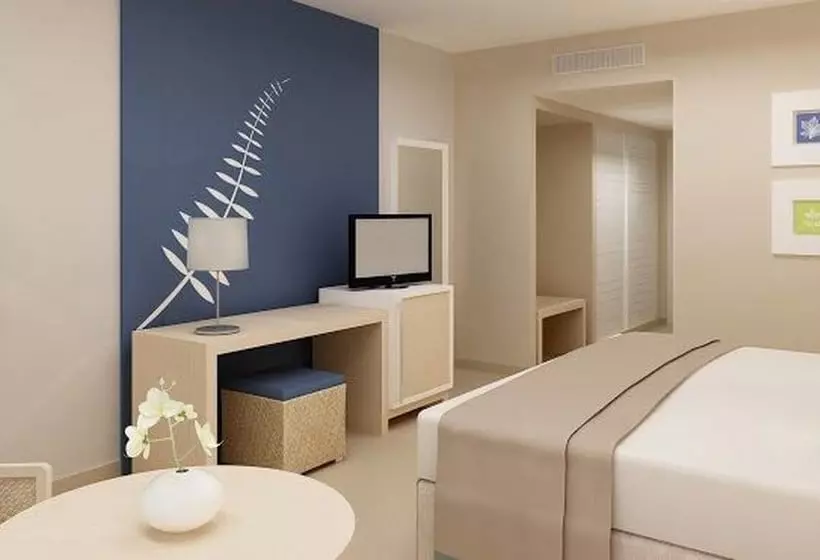 استراحتگاه ROC Casa del Mar