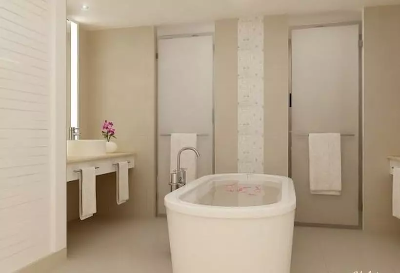 استراحتگاه ROC Casa del Mar