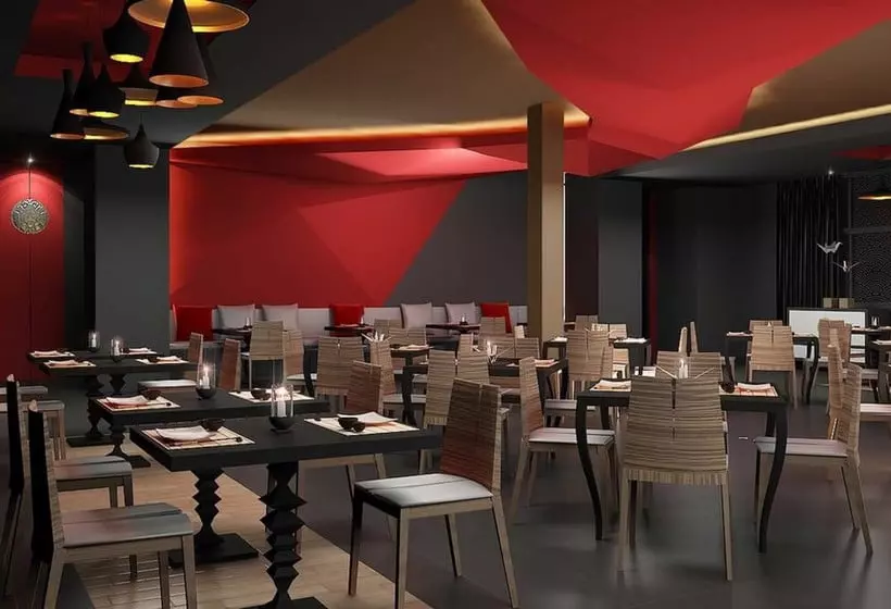 استراحتگاه ROC Casa del Mar